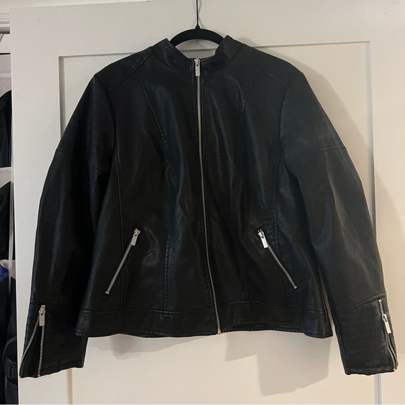 Baccini Women’s Faux Leather Moto Zip Jacket, sz 1x - Picture 2 of 5